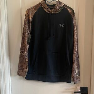 Under Armour Men's Black and Camo Sleeve Hoodie